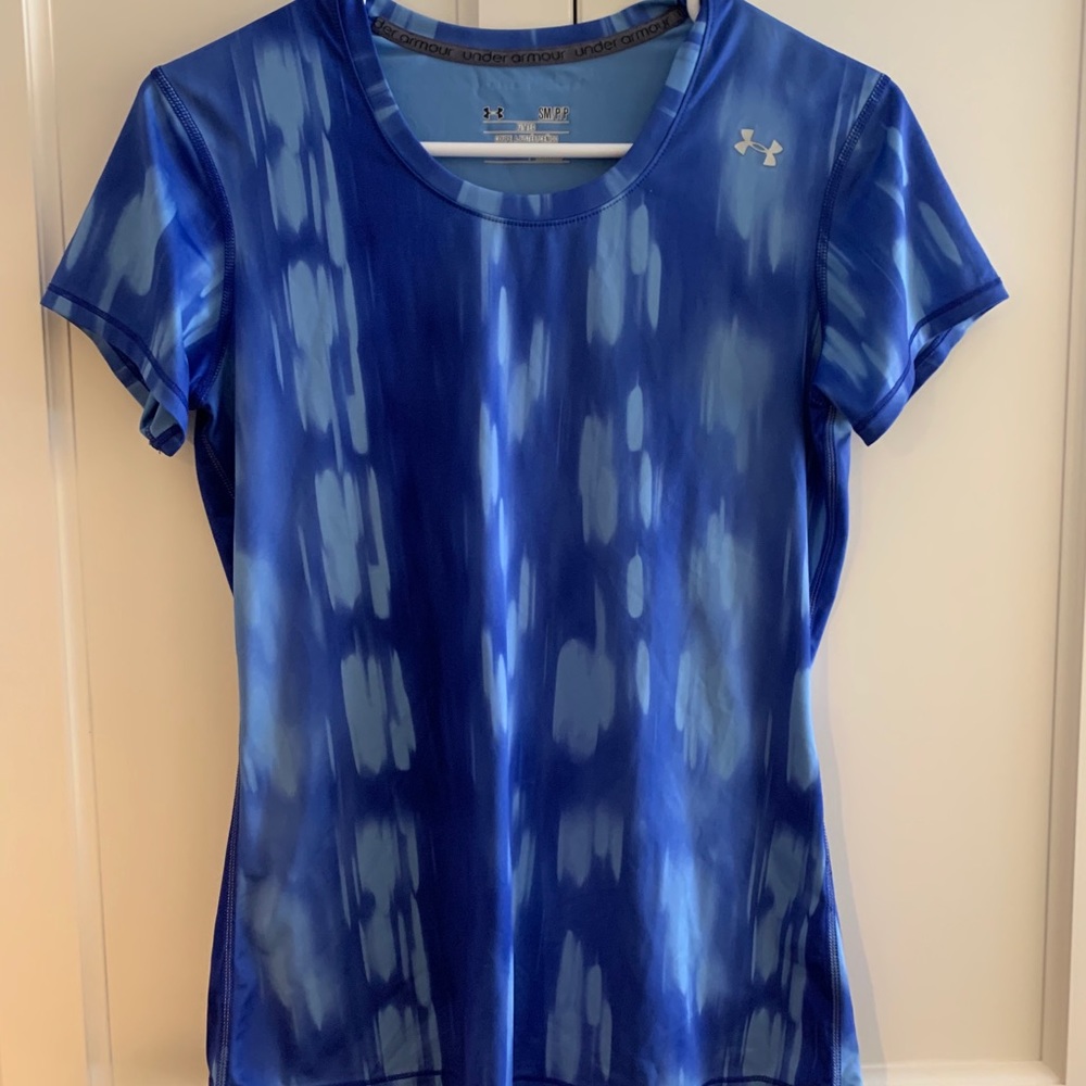 Athletic shirt